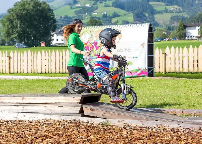 Hotel Alpina Zillertal . Family Lifestyle 4*