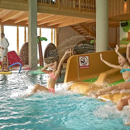 Alpina Zillertal . Family Lifestyle Kinderhotel Hotel