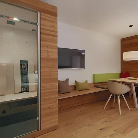 Hotel Alpina Zillertal . Family Lifestyle Kinderhotel Fuegen