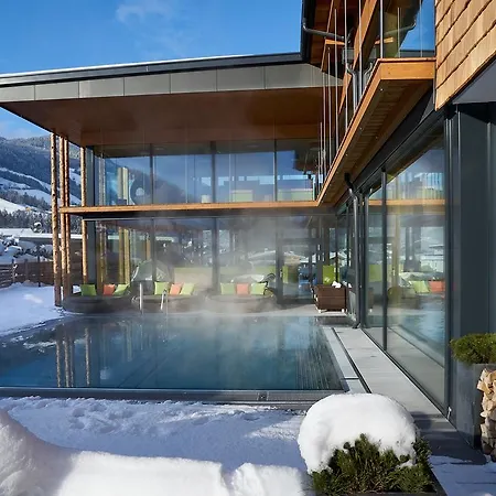 Hotel Alpina Zillertal . Family Lifestyle Kinderhotel Fuegen