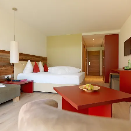 Alpina Zillertal . Family Lifestyle Kinderhotel 4* Fuegen