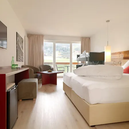 Alpina Zillertal . Family Lifestyle Kinderhotel Fuegen